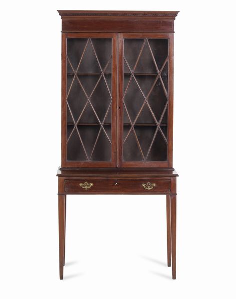 Vetrina in stile inglese. XX secolo  - Asta Dimore Italiane - Associazione Nazionale - Case d'Asta italiane