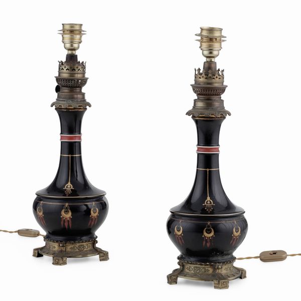 Coppia di lampade a petrolio, 1920 ca.  - Asta Dimore Italiane - Associazione Nazionale - Case d'Asta italiane