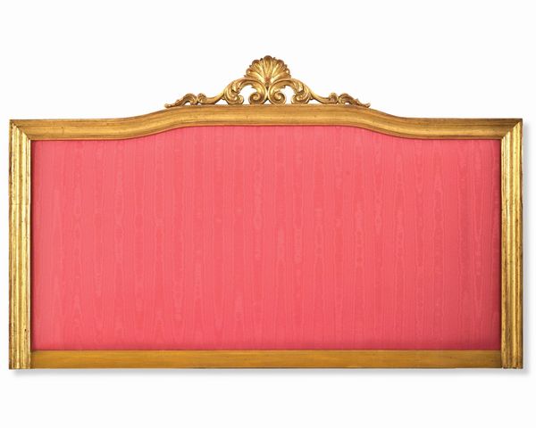 Testiera in legno intagliato e dorato. XX secolo  - Asta Dimore Italiane - Associazione Nazionale - Case d'Asta italiane