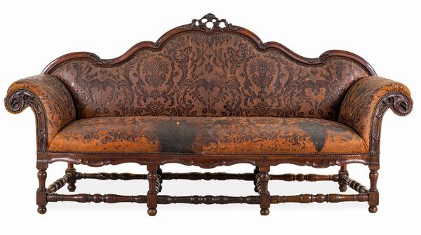 Divano ad orecchioni. Lombardia, XVII-XVIII secolo  - Asta Dimore Italiane - Associazione Nazionale - Case d'Asta italiane