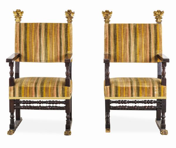 Gruppo di quattro seggioloni in noce. Italia settentrionale, XVII secolo  - Asta Dimore Italiane - Associazione Nazionale - Case d'Asta italiane