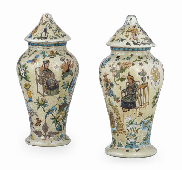 Coppia di potiches a chinoiserie in vetro soffiato decorato ad arte povera. Piemonte, XVIII secolo  - Asta Dimore Italiane - Associazione Nazionale - Case d'Asta italiane