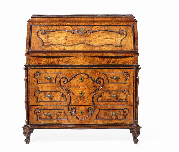 Ribalta lastronata in radica. Lombardia, XVIII secolo  - Asta Dimore Italiane - Associazione Nazionale - Case d'Asta italiane