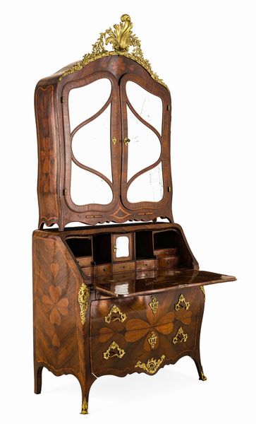 Cassettone a ribalta con alzata Luigi XV. Genova, XVIII secolo  - Asta Dimore Italiane - Associazione Nazionale - Case d'Asta italiane