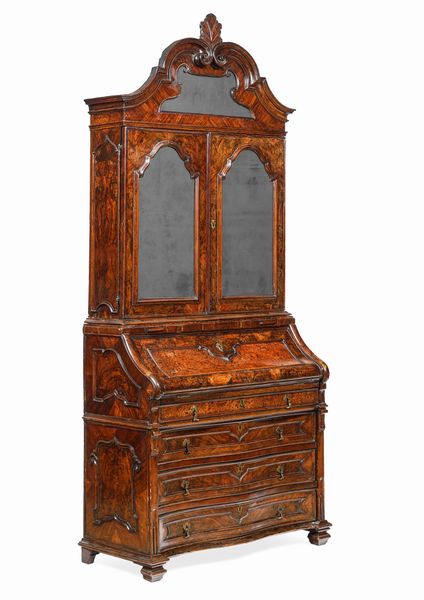 Trumeau lastronato in radica. Lombardia, XVIII secolo  - Asta Dimore Italiane - Associazione Nazionale - Case d'Asta italiane