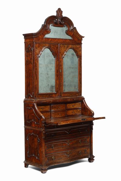 Trumeau lastronato in radica. Lombardia, XVIII secolo  - Asta Dimore Italiane - Associazione Nazionale - Case d'Asta italiane