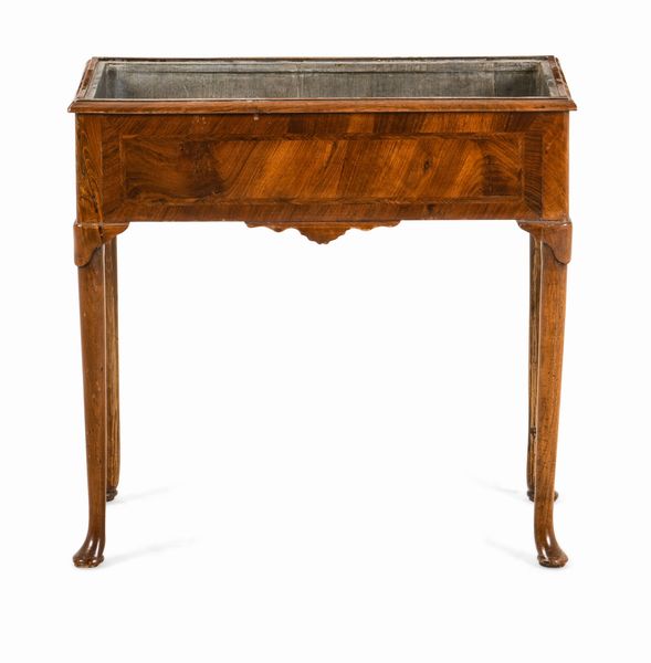 Fioriera lastronata e filettata in noce, XVIII secolo  - Asta Dimore Italiane - Associazione Nazionale - Case d'Asta italiane