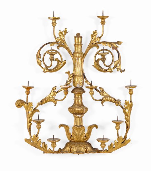 Coppia di grandi appliques dorate. XVIII secolo  - Asta Dimore Italiane - Associazione Nazionale - Case d'Asta italiane