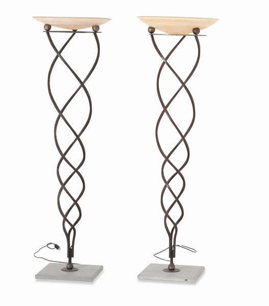 Jean-François Crochet : Due lampade da terra modello Antinea. Terzani, Italia, 1980 ca.  - Asta Dimore Italiane - Associazione Nazionale - Case d'Asta italiane