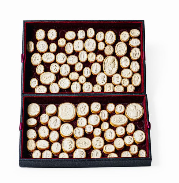 Collezione di circa cento calchi in gesso. Probabilmente Francia, XVIII-XIX secolo  - Asta Dimore Italiane - Associazione Nazionale - Case d'Asta italiane