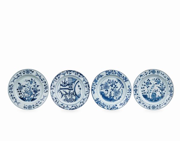 Quattro piatti. Cina, Dinastia Qing, XVIII secolo  - Asta Dimore Italiane - Associazione Nazionale - Case d'Asta italiane