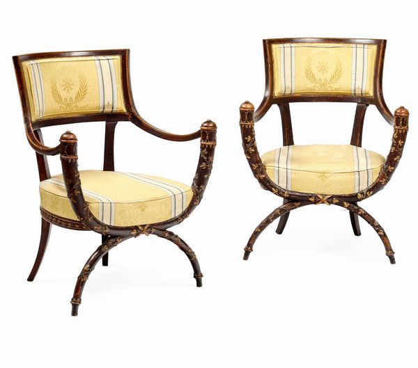 Coppia di poltrone. Ebanisteria neoclassica napoletana del XVIII-XIX secolo  - Asta Dimore Italiane - Associazione Nazionale - Case d'Asta italiane