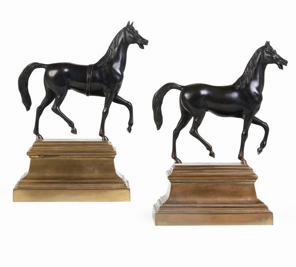 Coppia di cavalli. Fonditore d'oltralpe del XIX-XX secolo  - Asta Dimore Italiane - Associazione Nazionale - Case d'Asta italiane