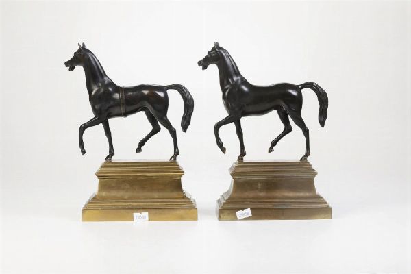 Coppia di cavalli. Fonditore d'oltralpe del XIX-XX secolo  - Asta Dimore Italiane - Associazione Nazionale - Case d'Asta italiane