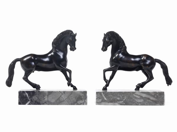 Coppia di cavalli. Fonditore italiano del XIX secolo  - Asta Dimore Italiane - Associazione Nazionale - Case d'Asta italiane