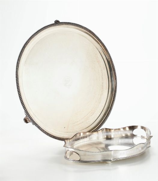 Grande salver e vassoio traforato in metallo  - Asta Dimore Italiane - Associazione Nazionale - Case d'Asta italiane