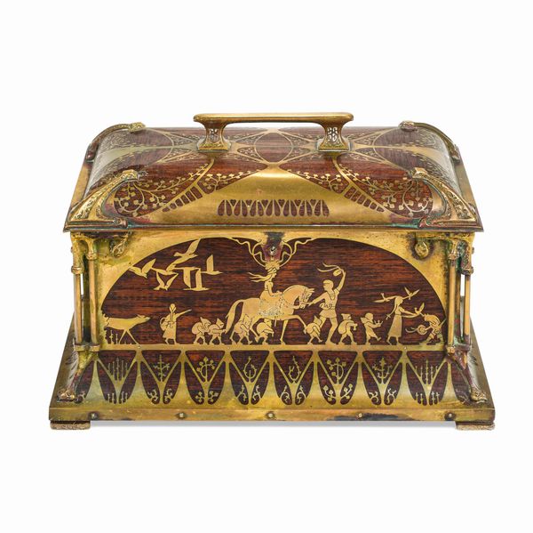 Scrigno. Legno, rame sagomato e dorato. Germania o Austria, Jugendstil, fine XIX - inizio XX secolo  - Asta Dimore Italiane - Associazione Nazionale - Case d'Asta italiane