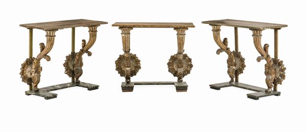 Tre consolles in legno intagliato, laccato e dorato. Elementi antichi  - Asta Dimore Italiane - Associazione Nazionale - Case d'Asta italiane