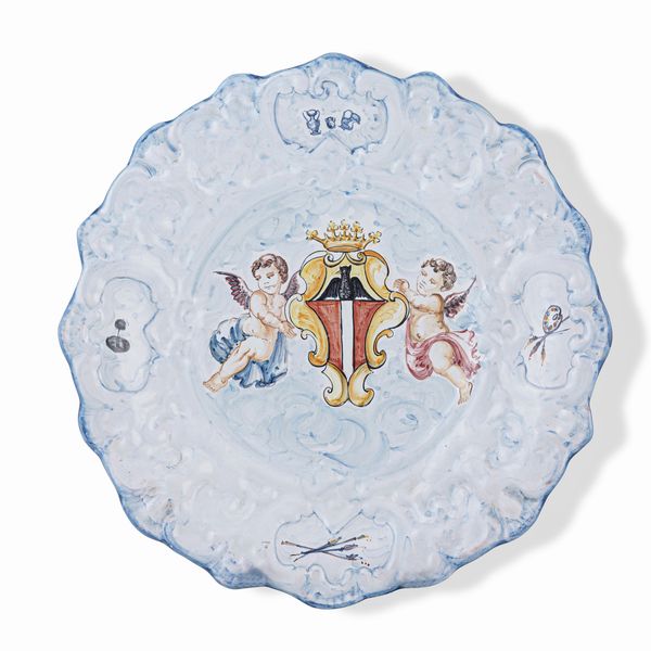 Grande piatto baccellato.<BR>Albisola, XX secolo.  - Asta Dimore Italiane - Associazione Nazionale - Case d'Asta italiane