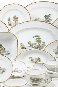 Servizio da tavola.<BR>Berlino, 1957-1973.<BR>Decorazione di M.Humbert e altri pittori indipendenti.<BR>  - Asta Dimore Italiane - Associazione Nazionale - Case d'Asta italiane