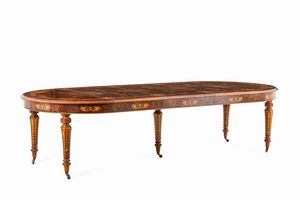 Tavolo allungabile lastronato in radica, filettato e intarsiato. XIX-XX secolo  - Asta Dimore Italiane - Associazione Nazionale - Case d'Asta italiane