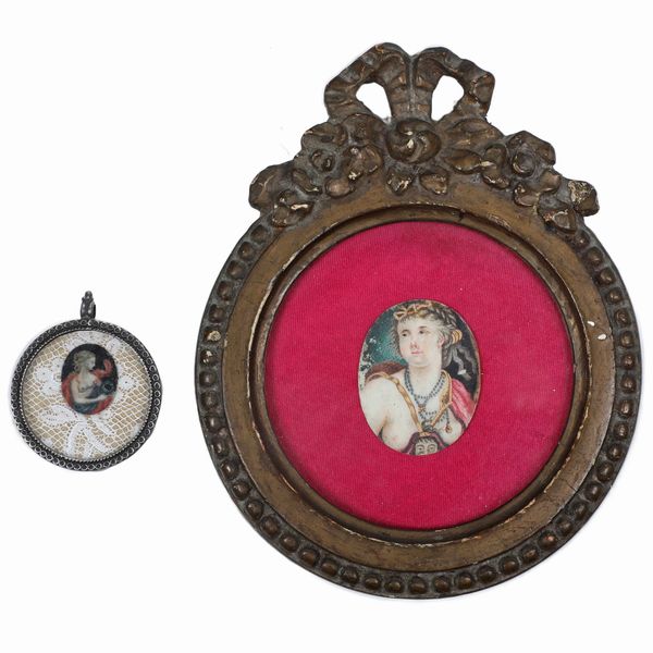 Due miniature con figure femminili in cornice, XIX secolo  - Asta Dipinti Antichi - Associazione Nazionale - Case d'Asta italiane