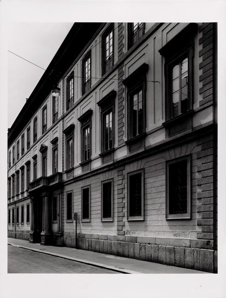 GABRIELE BASILICO : Palazzo Greppi  - Asta Fotografia - Associazione Nazionale - Case d'Asta italiane