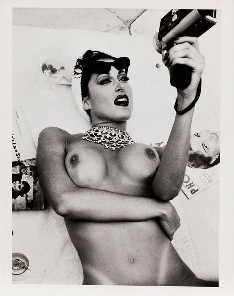 John Rutter : 1950s, Hollywood Glamour Housewife  - Asta Fotografia - Associazione Nazionale - Case d'Asta italiane