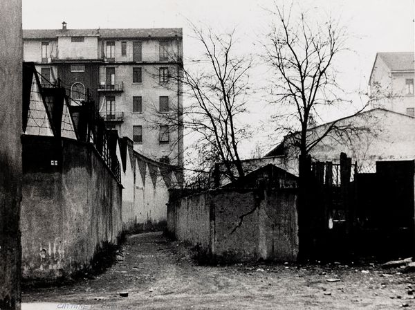 Enrico Cattaneo : Paesaggio milanese, Via Cilento  - Asta Fotografia - Associazione Nazionale - Case d'Asta italiane