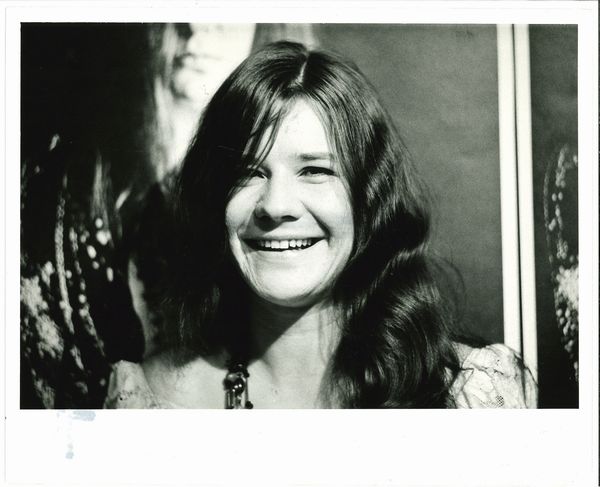 Baron Wolman Janis Joplin nella sua casa a Haight-Ashbury in San Francisco  - Asta Fotografia - Associazione Nazionale - Case d'Asta italiane