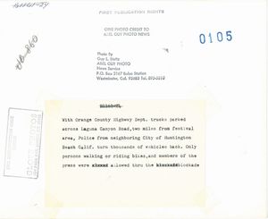 Guy L. Stulz : lotto di 5 fotografie Senza titolo (Laguna Beach Rock)  - Asta Fotografia - Associazione Nazionale - Case d'Asta italiane