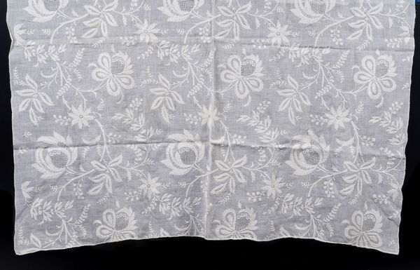 Due tovaglie da t.  - Asta  Arredi per la tavola - Associazione Nazionale - Case d'Asta italiane