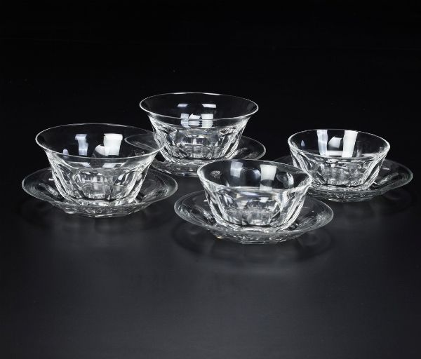 Servizio di ciotole con sottopiatto. <BR>Repubblica Ceca, Manifattura Moser, seconda met del XX secolo.  - Asta  Arredi per la tavola - Associazione Nazionale - Case d'Asta italiane