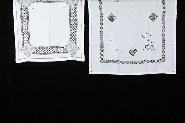 Lotto di tre tovaglie.  - Asta  Arredi per la tavola - Associazione Nazionale - Case d'Asta italiane