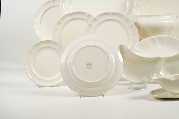 Servizio da tavola.<BR>Laveno, Manifattura Richard Ginori, XX secolo.  - Asta  Arredi per la tavola - Associazione Nazionale - Case d'Asta italiane