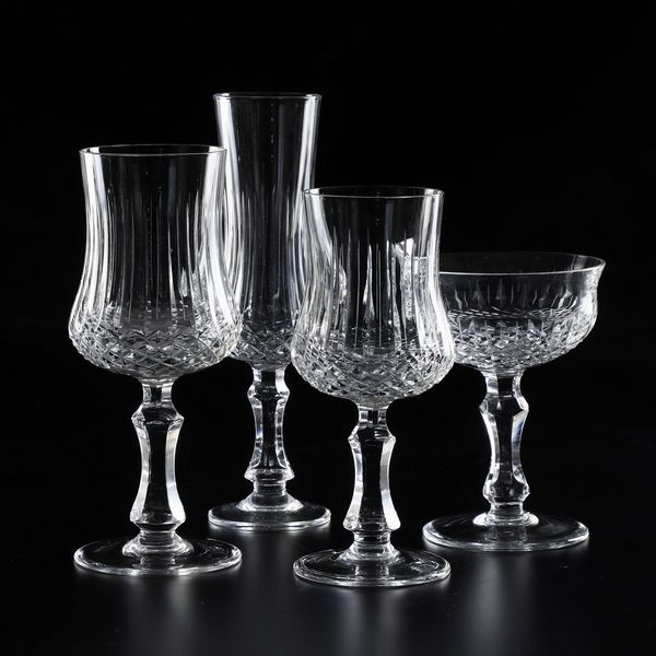 Servizio di calici. <BR>Treviso, Manifattura Italo Varisco, anni '60-'70 del XX secolo.<BR>  - Asta  Arredi per la tavola - Associazione Nazionale - Case d'Asta italiane