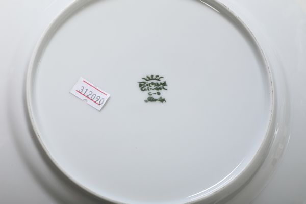 Servizio da pesce.<BR>Doccia, Manifattura Richard Ginori, seconda met� del XX secolo.<BR>  - Asta  Arredi per la tavola - Associazione Nazionale - Case d'Asta italiane