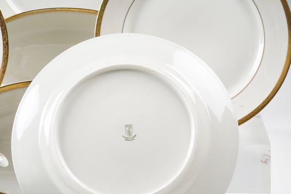 Elementi di servizio da tavola.<BR>Germania, Oberkotzau (baviera), Manifattura Neuerer S.C., XX secolo.  - Asta  Arredi per la tavola - Associazione Nazionale - Case d'Asta italiane