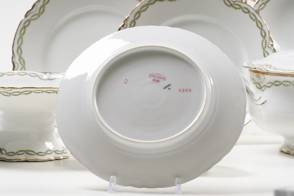 Servizio da tavola. <BR>Doccia, Manifattura Richard Ginori, XX secolo.  - Asta  Arredi per la tavola - Associazione Nazionale - Case d'Asta italiane