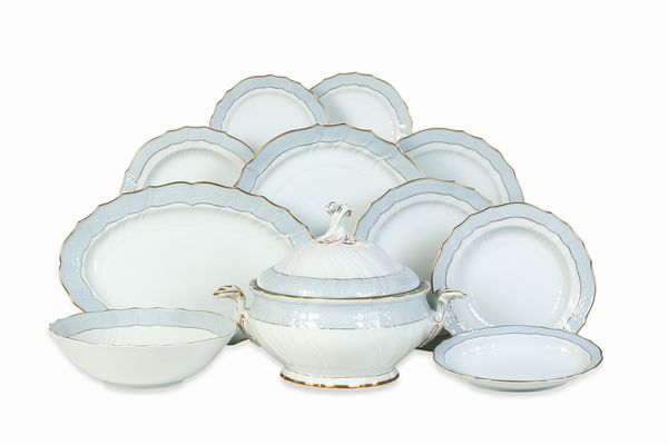 Servizio da tavola Seladon.<BR>Germania, Manifattura Hutschenreuther, seconda met XX secolo.  - Asta  Arredi per la tavola - Associazione Nazionale - Case d'Asta italiane