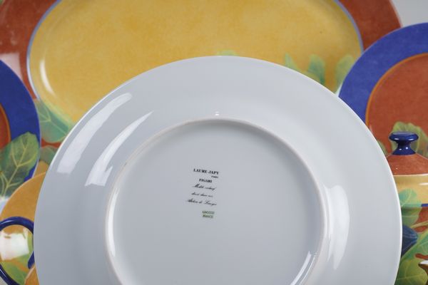 Servizio da tavola Figari di Laure Japy Paris.<BR>Francia, Limoges, Manifattura Laure Japy, fine del XX secolo.<BR>  - Asta  Arredi per la tavola - Associazione Nazionale - Case d'Asta italiane