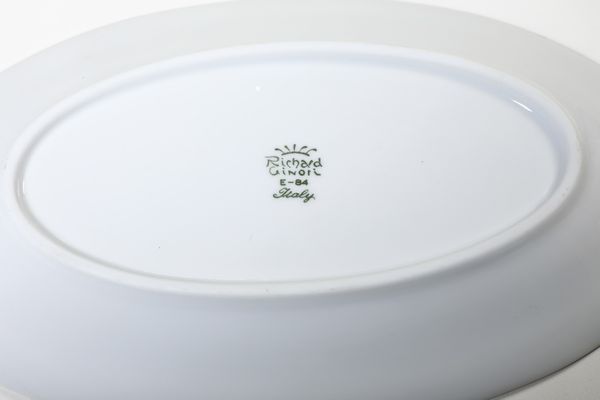 Servizio da pesce.<BR>Doccia, Manifattura Richard Ginori, seconda met del XX secolo.<BR>  - Asta  Arredi per la tavola - Associazione Nazionale - Case d'Asta italiane