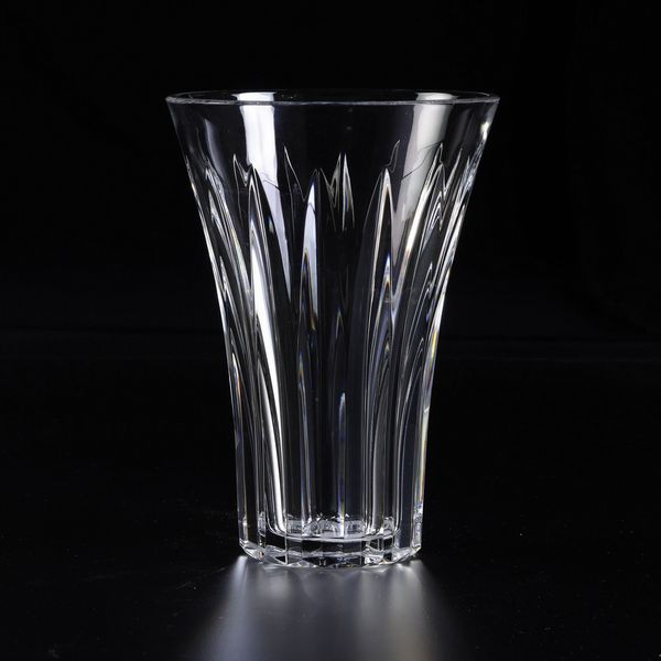 Vaso in cristallo.<BR>Francia, Manifattura Baccarat, XX secolo.  - Asta  Arredi per la tavola - Associazione Nazionale - Case d'Asta italiane
