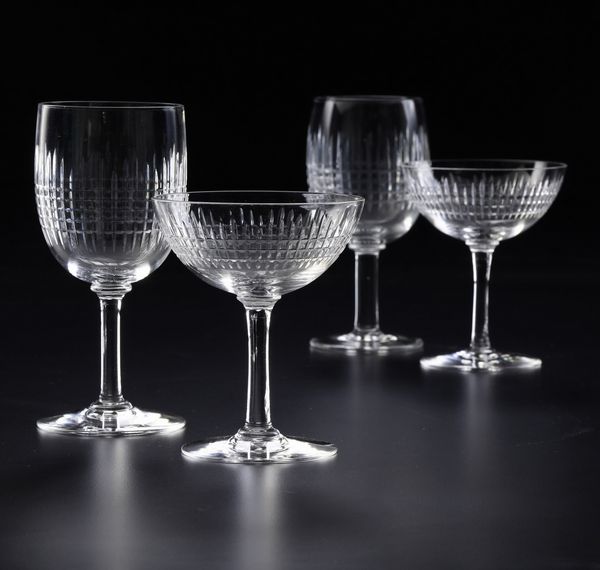 Dodici calici e docici coppe Nancy.<BR>Francia, Baccarat, prima met del XX secolo.<BR>  - Asta  Arredi per la tavola - Associazione Nazionale - Case d'Asta italiane