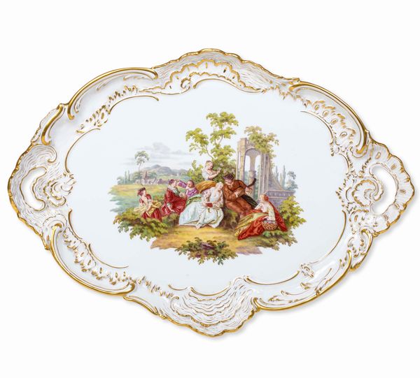 Vassoio.<BR>Germania, Probabilmente Turingia Manifattura di Wallendorf, inizio del XX secolo.  - Asta  Arredi per la tavola - Associazione Nazionale - Case d'Asta italiane