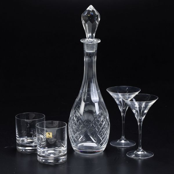 Dieci tumbler, doodici calici e una bottiglia, XX secolo.  - Asta  Arredi per la tavola - Associazione Nazionale - Case d'Asta italiane