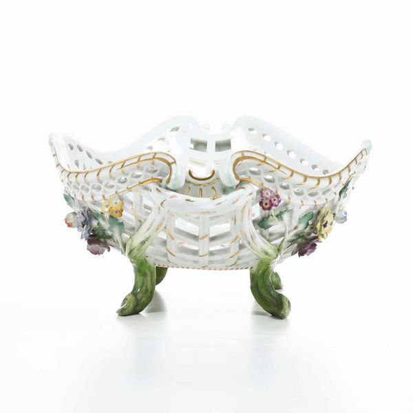 Cestino. <BR>Meissen, inizio del XX secolo.  - Asta  Arredi per la tavola - Associazione Nazionale - Case d'Asta italiane