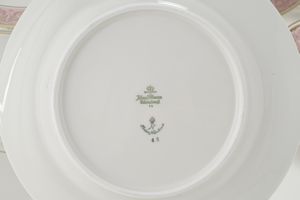 Servizio di piatti.Germania, Vohenstrauss (Baviera), Manifattura Seltmann, XX secolo.  - Asta  Arredi per la tavola - Associazione Nazionale - Case d'Asta italiane
