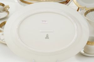 Servizio con bordo oro.<BR>Germania, Selb (Baviera), Manifattura Heinrich & Co., XX secolo.  - Asta  Arredi per la tavola - Associazione Nazionale - Case d'Asta italiane