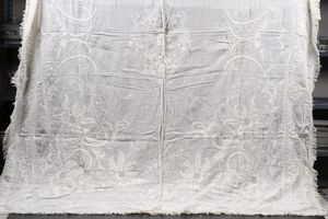 Tovaglia con frange.  - Asta  Arredi per la tavola - Associazione Nazionale - Case d'Asta italiane